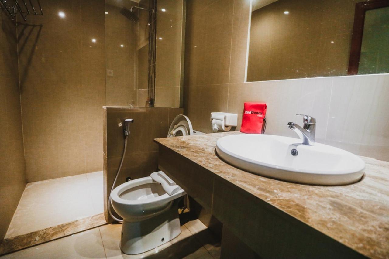 Reddoorz Plus Near Jambi Prima Mall Exterior photo